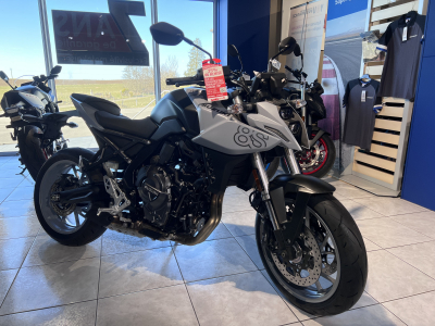 Suzuki GSX-8S 