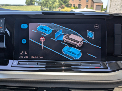 Volkswagen T7 Multivan 2.0 TSI DSG 7 PLACES TOIT PANO CARPLAY CLIM 3 ZONES