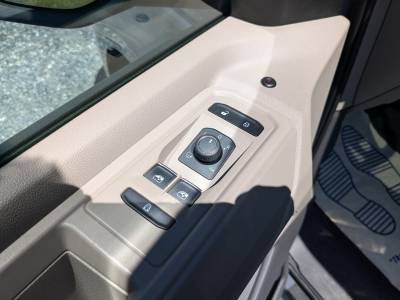 Volkswagen T7 Multivan 2.0 TSI DSG 7 PLACES TOIT PANO CARPLAY CLIM 3 ZONES