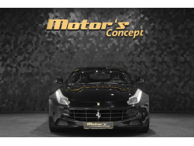 Ferrari FF 6.3 V12 - NERO B/B