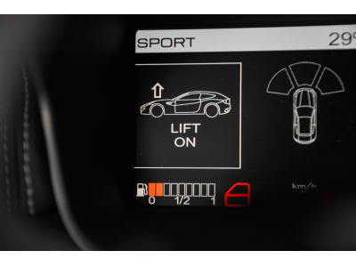 Ferrari FF 6.3 V12 - NERO B/B
