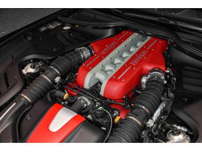 Ferrari FF 6.3 V12 - NERO B/B