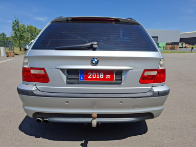 BMW 320 i Touring Pack M
