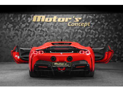Ferrari SF90 Stradale ROSSO CORSA