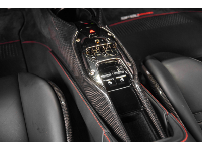 Ferrari SF90 Stradale ROSSO CORSA