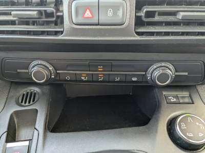 Peugeot Partner 1.5 HDI L2 LONG CHASSIS CARPLAY CAMERA ATTELAGE