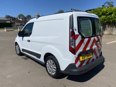 Ford Transit Connect Transit Connect 1.5Tdci 100cv - Eclairage d'intervention