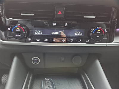 Nissan Qashqai 1.3 DIG-T MHEV 158 X-tronic N-Connecta