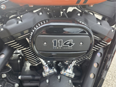 Harley-Davidson Street Bob 114 1 HAND