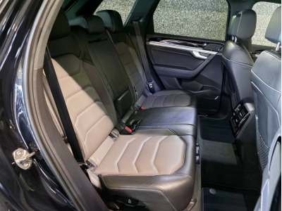 Volkswagen Touareg 3.0 TDI 4MOTION R-LINE CUIR NAVI 1 HAND