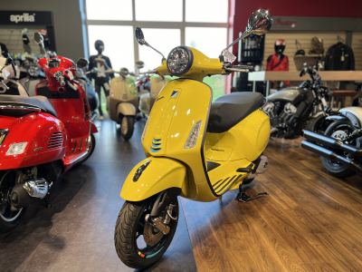 Vespa Primavera 125 S Jaune