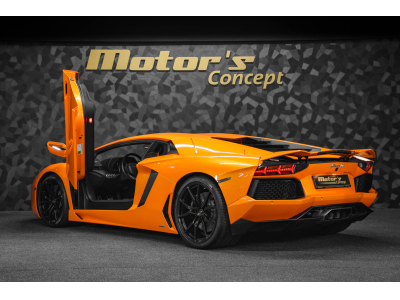 Lamborghini Aventador LP 700-4 - ARANCIO ATLAS