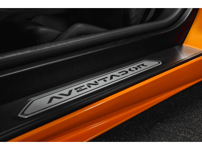 Lamborghini Aventador LP 700-4 - ARANCIO ATLAS