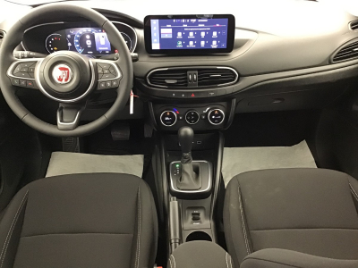 Fiat Tipo 1.5 Hybrid 130 DCT4 Cross