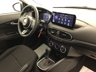 Fiat Tipo 1.5 Hybrid 130 DCT4 Cross