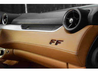 Ferrari FF V12 - GRIGIO SILVERSTONE