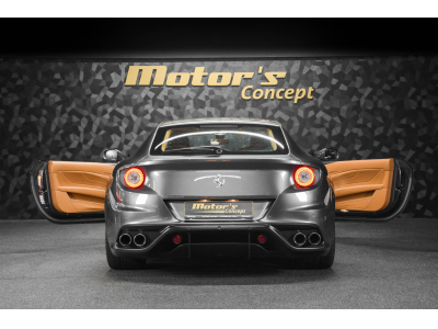 Ferrari FF V12 - GRIGIO SILVERSTONE