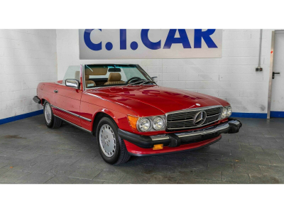 Mercedes-Benz SL 560 R107