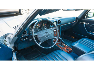 Mercedes-Benz SL 560 Auto.