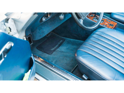 Mercedes-Benz SL 560 Auto.