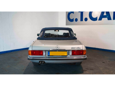 Mercedes-Benz SL 560 Auto.