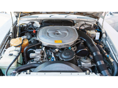 Mercedes-Benz SL 560 Auto.