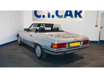 Mercedes-Benz SL 560 Auto.