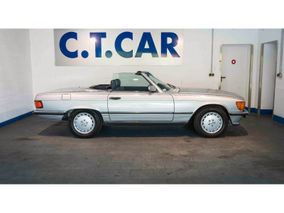 Mercedes-Benz SL 560 Auto.