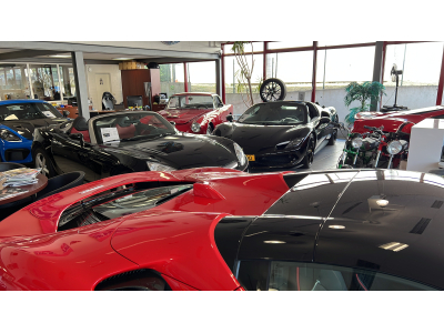 Ferrari 296 GTS LIFT HEAD UP 1 HAND