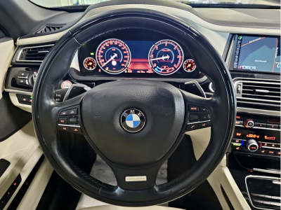 BMW 750 D XDRIVE INDIVIDUAL 1 HAND SOFTCLOSE HEAD UP HARMAN KARDON PANO CUIR NAVI