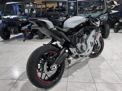 CF Moto 675 SR-R 
