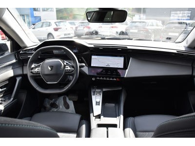 Peugeot 408 1.2 PureTech Allure EAT8