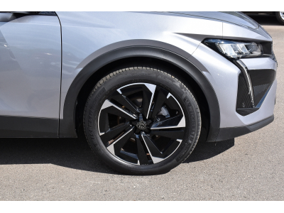 Peugeot 408 1.2 PureTech Allure EAT8