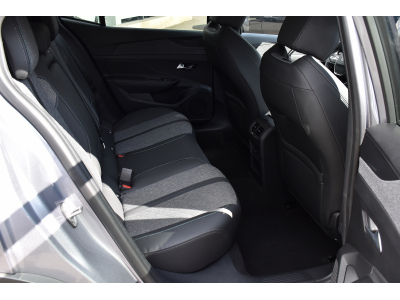 Peugeot 408 1.2 PureTech Allure EAT8