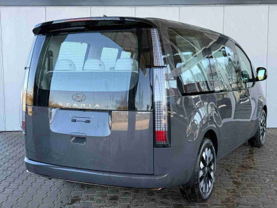 Hyundai Staria 1.6 T-GDI HEV 225 Luxury