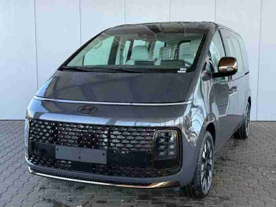 Hyundai Staria 1.6 T-GDI HEV 225 Luxury