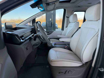 Hyundai Staria 1.6 T-GDI HEV 225 Luxury