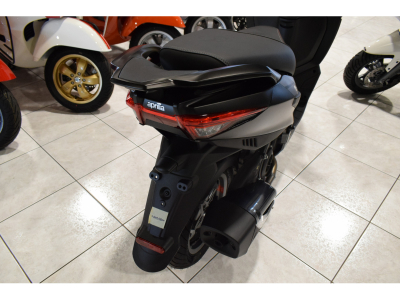 Aprilia SX 50 R CLASSE B 45/KM/H