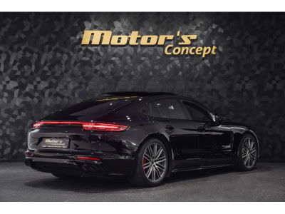 Porsche Panamera Turbo V8
