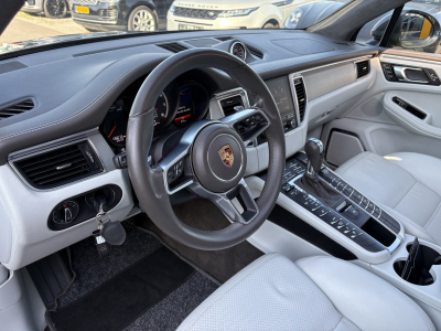 Porsche Macan Turbo Performance 441ps /21/Panorama/Camera//Burmester/Sport Chrono/Voll