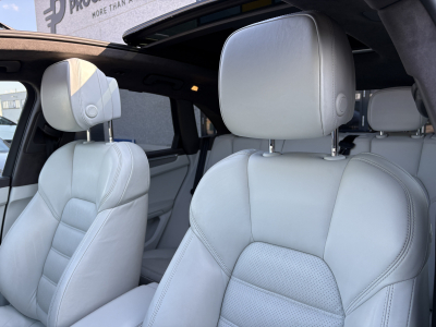 Porsche Macan Turbo Performance 441ps /21/Panorama/Camera//Burmester/Sport Chrono/Voll