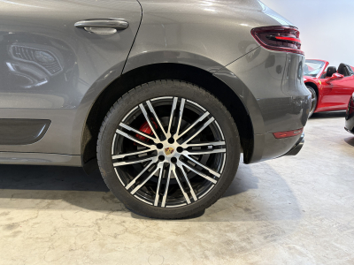 Porsche Macan Turbo Performance 441ps /21/Panorama/Camera//Burmester/Sport Chrono/Voll