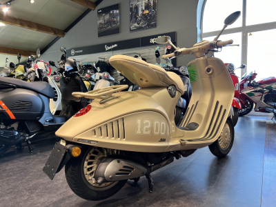 Vespa 946 DRAGON