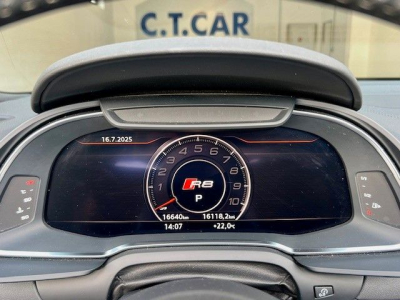 Audi R8 Spyder 5.2 FSI RWD