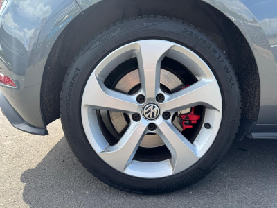 Volkswagen Golf GTI PERFORMANCE DSG 245CV
