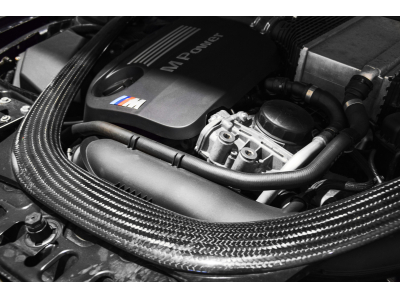BMW M4 F82 Coupé DKG7