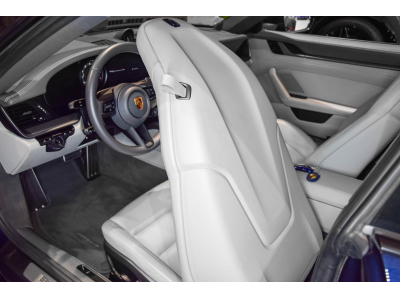 Porsche 992 Carrera 4S Coupé PDK - Night Blue Metallic