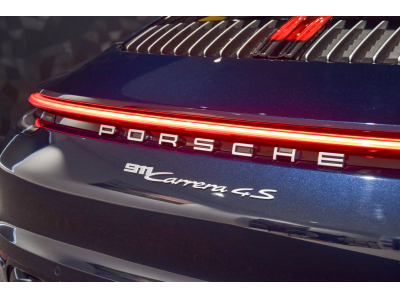 Porsche 992 Carrera 4S Coupé PDK - Night Blue Metallic