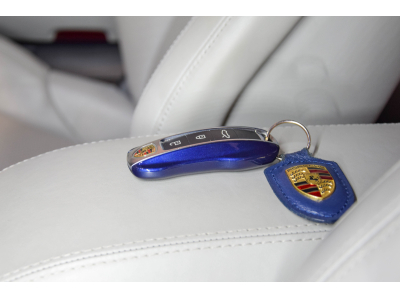Porsche 992 Carrera 4S Coupé PDK - Night Blue Metallic