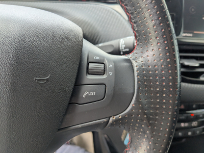 Peugeot 2008 1.6 HDI GT-LINE GRIP CONTROL CAMERA GPS CARPLAY